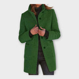 Elegantni Kaput s Vremenskim Dizajnom