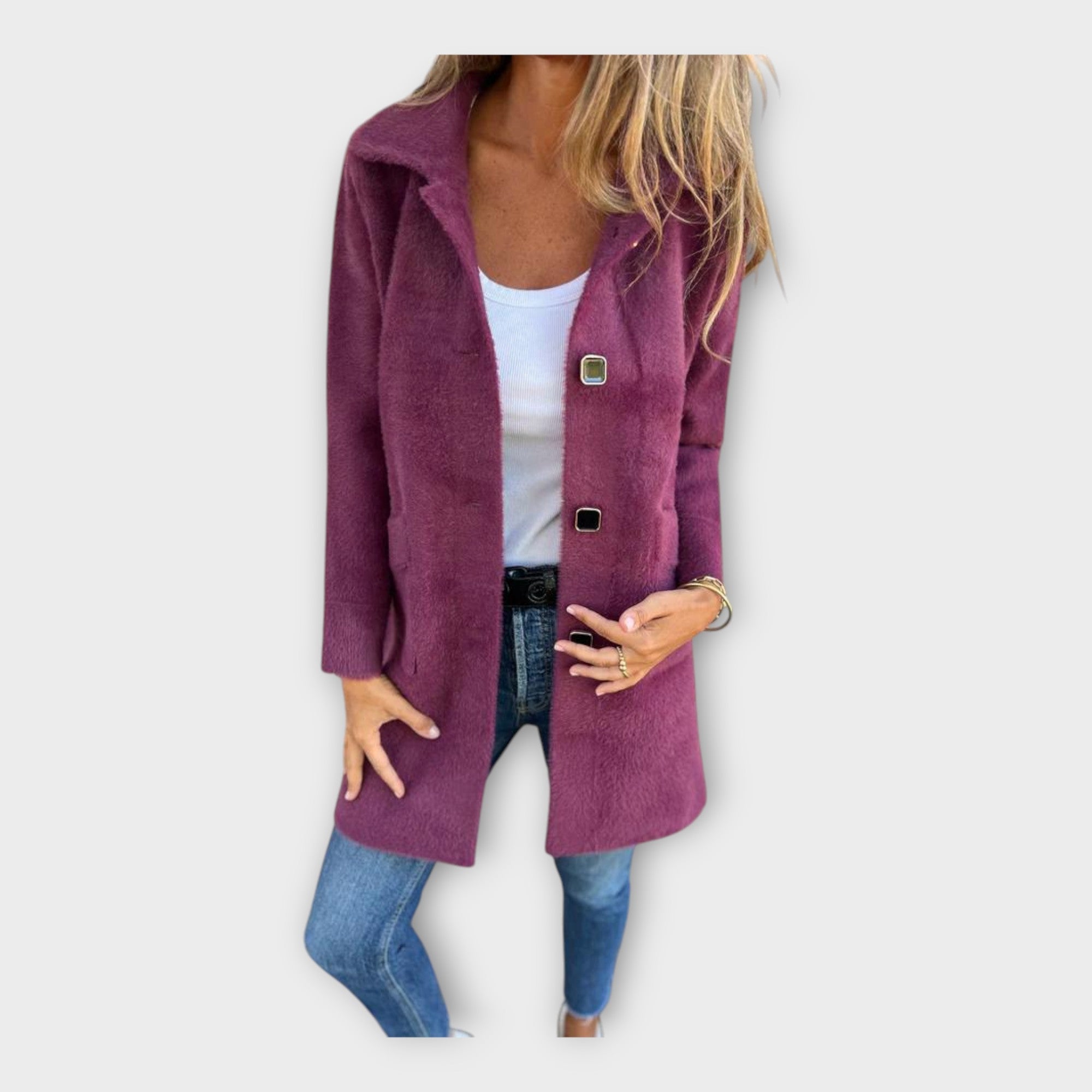 Vuna Kaput s Elegatnim Zatvaranjem