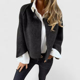 Andromaha - Kratka jakna s elegantnim napuhanim manžetama i mekanim krojem